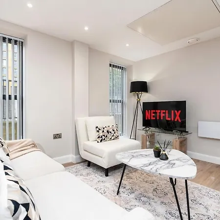 Exclusive - Centre * Leeds (West Yorkshire)